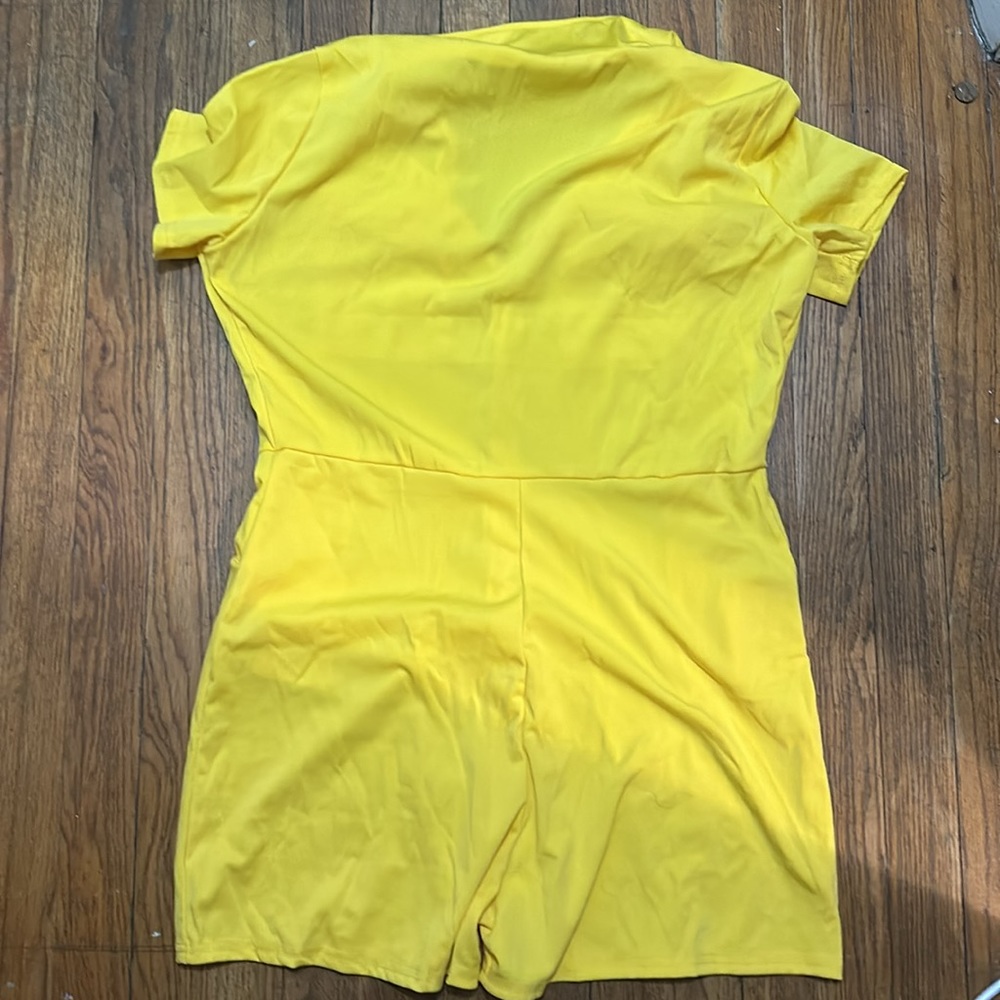 Yellow romper - Picture 2 of 2
